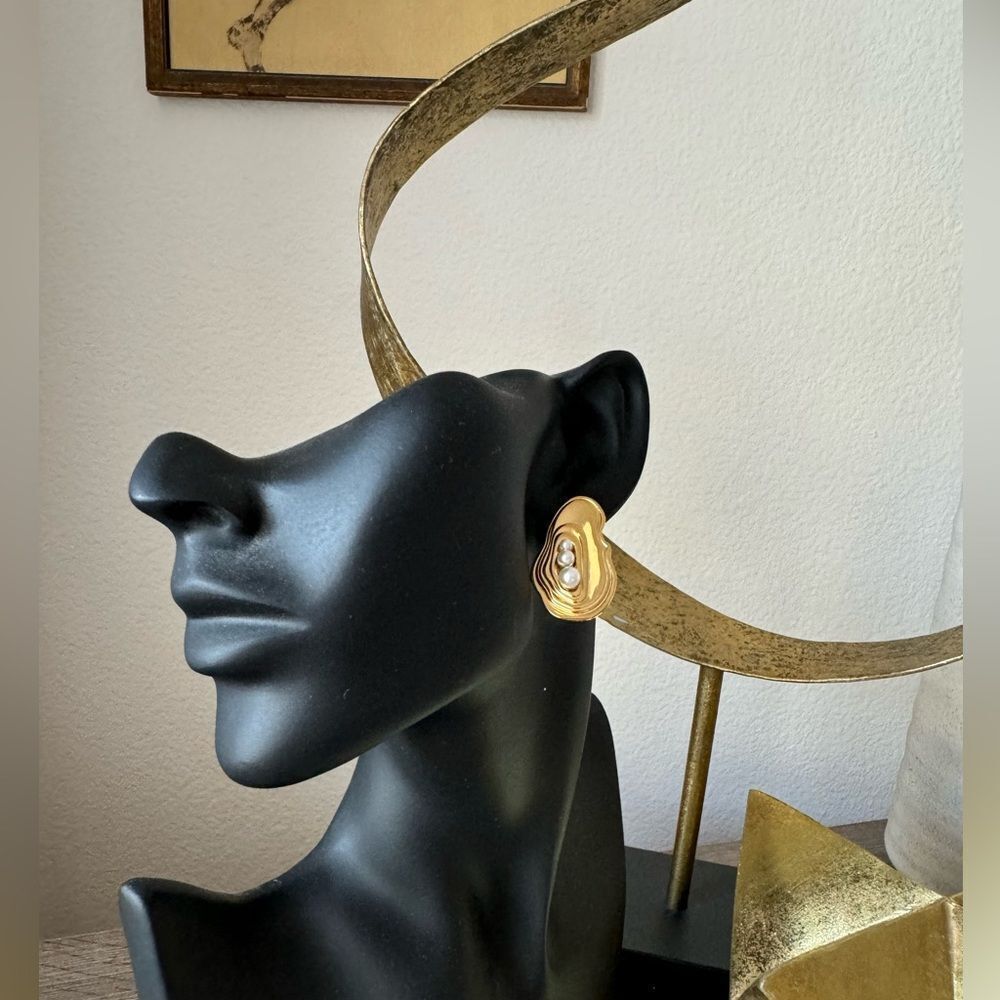 Anthropologie Gold and Pearl Earrings - Picture 3 of 4